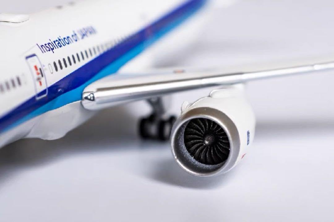 Amazon.co.jp: ANA B787-10 1/400 ジェット : おもちゃ